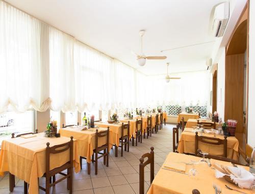 Hotel Villa Ombrosa Milano Marittima Esterno foto