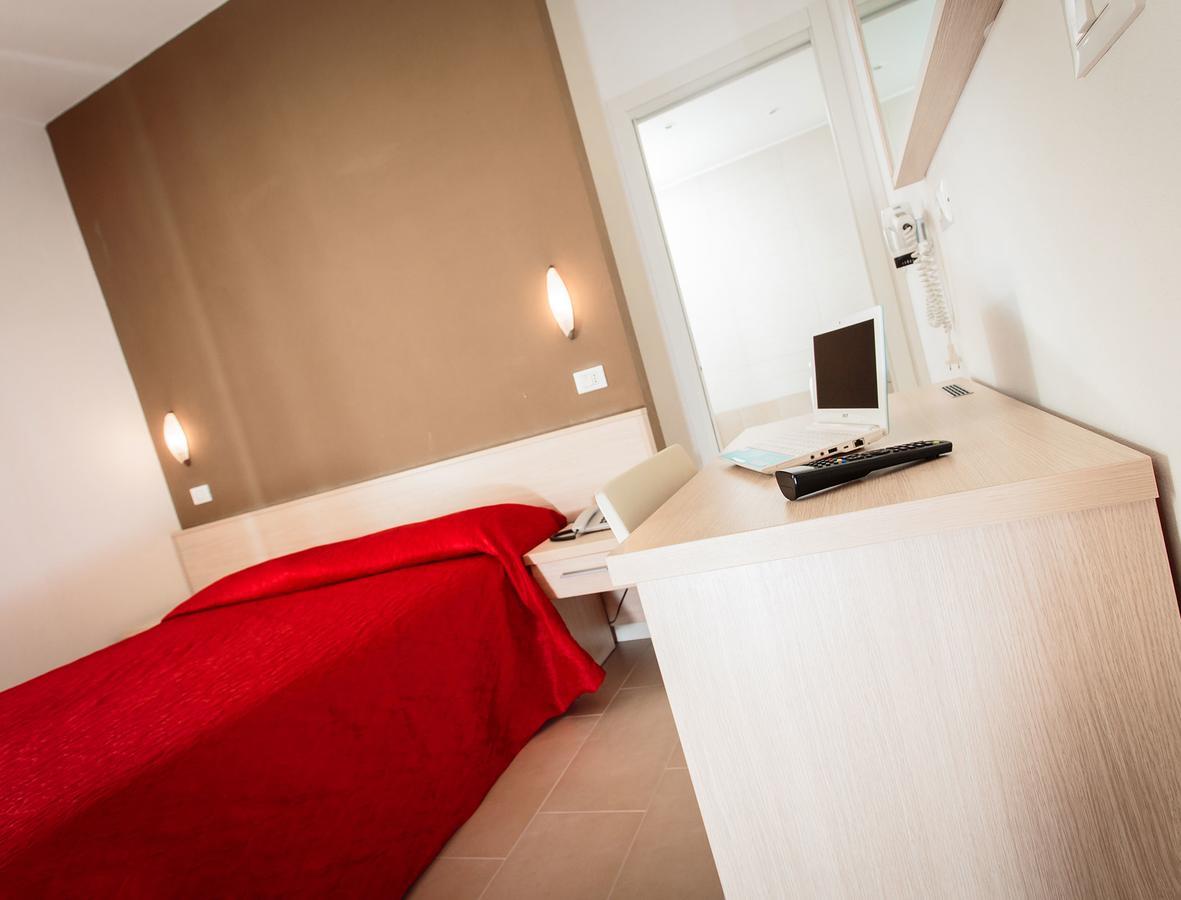 Hotel Villa Ombrosa Milano Marittima Esterno foto